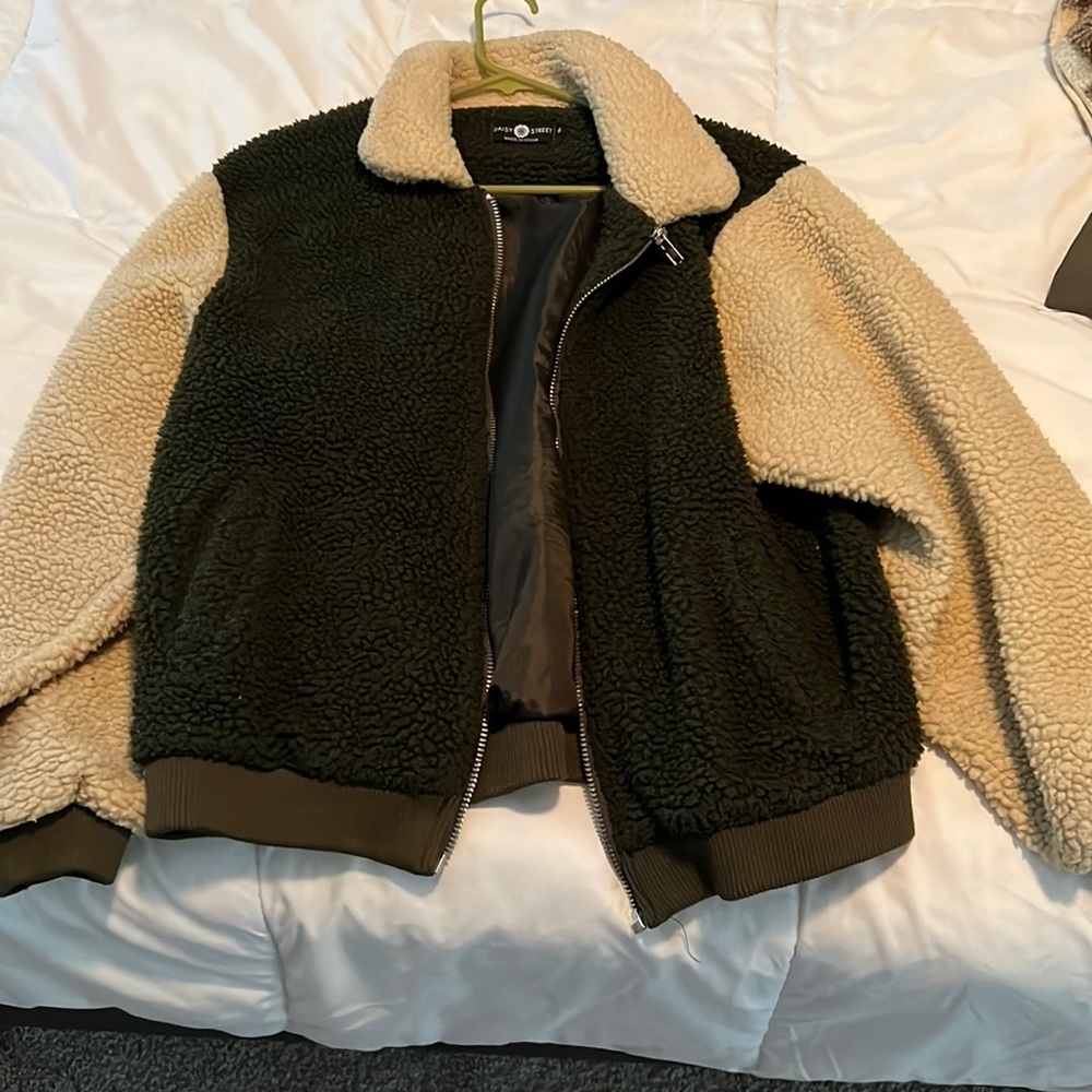 Dark green and cream fleece, puffy teddy jacket. Great for winter! Size M.